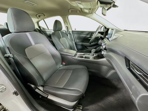 Used 2023 Nissan Sentra SV image 29