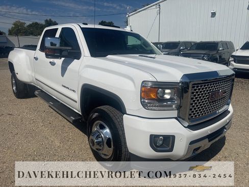 Used 2015 GMC Sierra 3500 Denali w/ Duramax Plus Package image 7