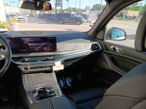 New 2026 BMW X5 xDrive40i w/ Climate Comfort Package image 12
