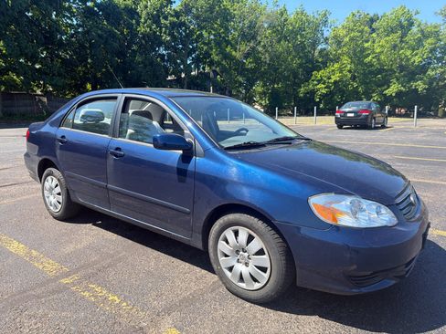 Used 2003 Toyota Corolla LE FWD image 1