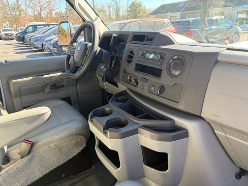 Used 2024 Ford E-350 and Econoline 350 Super Duty w/ Power Windows & Locks Group image 25