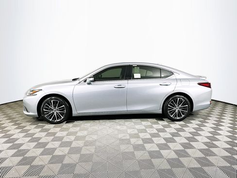 New 2025 Lexus ES 300h w/ Premium Package image 4