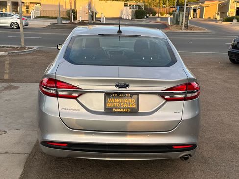 Used 2017 Ford Fusion SE w/ Fusion SE Technology Package image 37