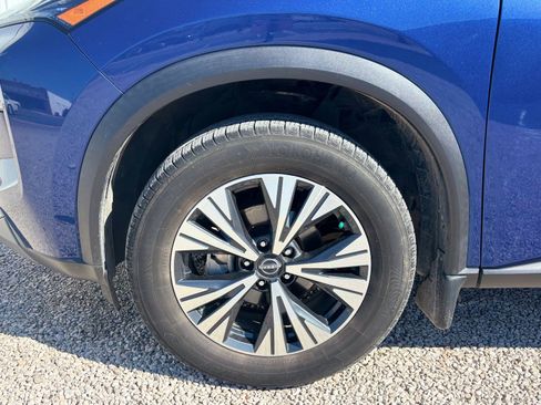 Used 2023 Nissan Rogue SV w/ SV Premium B Package image 15