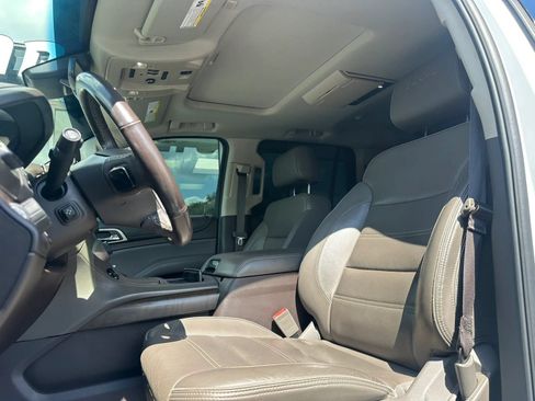 Used 2018 GMC Yukon Denali w/ Denali Ultimate Package AWD/4WD image 9