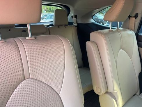 Used 2020 Toyota Highlander Limited AWD/4WD image 32
