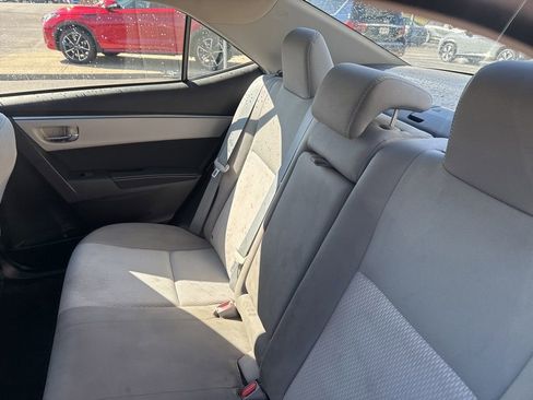 Used 2015 Toyota Corolla LE FWD image 19