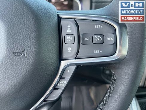 Used 2025 RAM 1500 Laramie AWD/4WD image 23