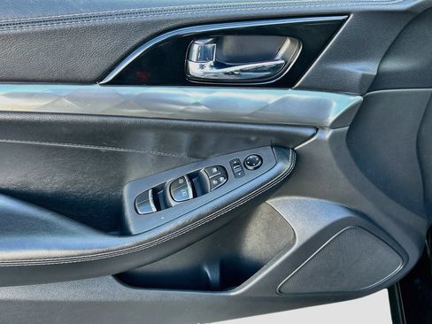 Used 2020 Nissan Maxima 3.5 SV w/ Floor Mat Group FWD image 18