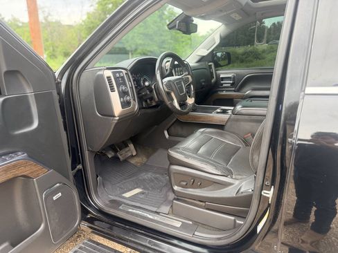 Used 2018 GMC Sierra 1500 Denali w/ Denali Ultimate Package AWD/4WD image 12