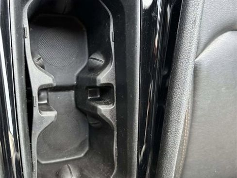 Certified 2024 Jeep Compass Limited image 39