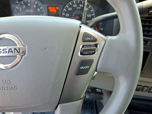 Used 2021 Nissan NV 3500 SV RWD image 10