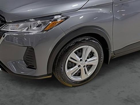 Used 2024 Nissan Kicks S FWD image 7