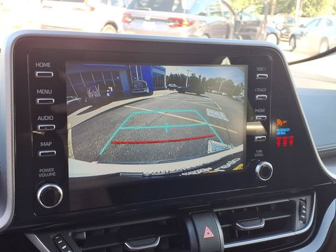 Used 2021 Toyota C-HR LE FWD image 18