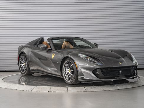Used 2023 Ferrari 812 GTS RWD image 7