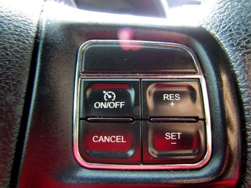 Used 2014 Chrysler 200 LX FWD image 16