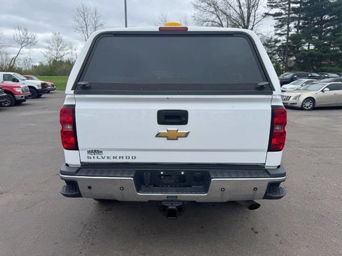 Used 2015 Chevrolet Silverado 2500 W/T AWD/4WD image 4