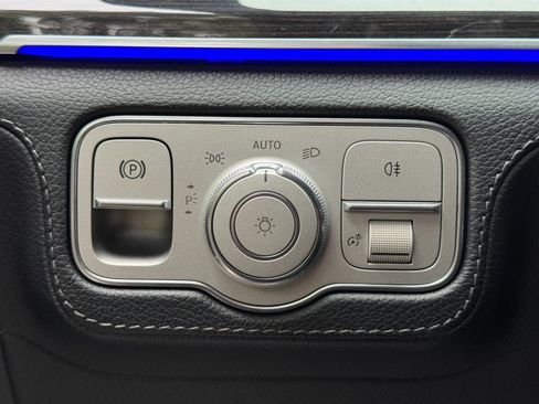 Used 2022 Mercedes-Benz GLS 450 4MATIC w/ AMG Line Exterior image 19