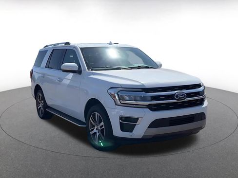 Used 2023 Ford Expedition Limited RWD image 3