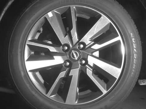 Used 2025 Nissan Versa SV FWD image 13