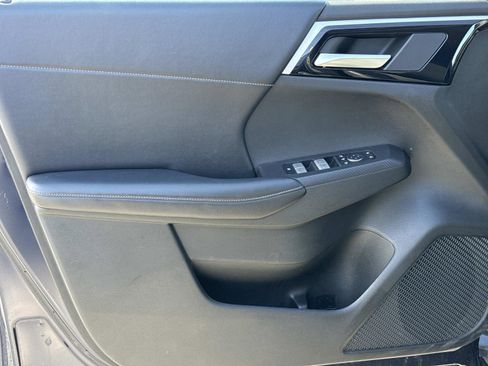 Used 2024 Mitsubishi Outlander SE image 23