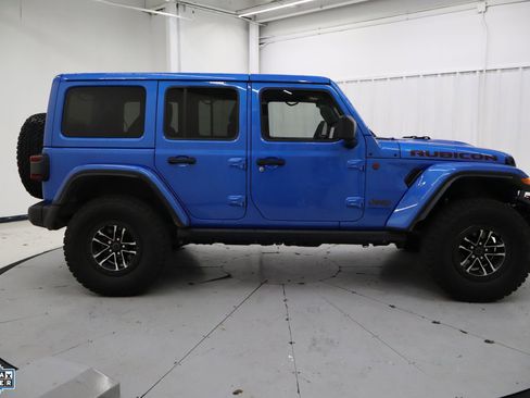Used 2025 Jeep Wrangler Unlimited Rubicon image 2