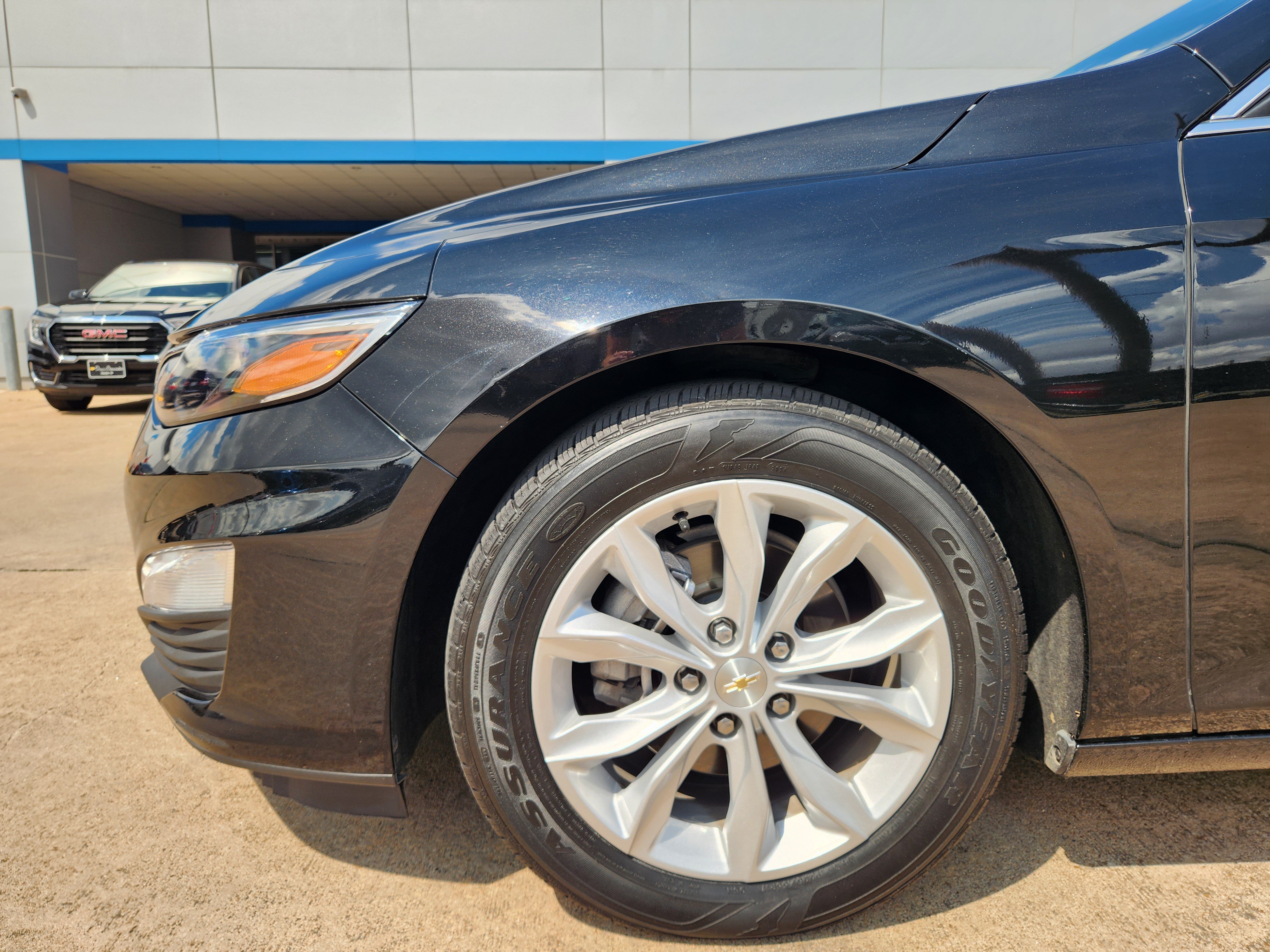 Certified 2025 Chevrolet Malibu LT FWD image 9