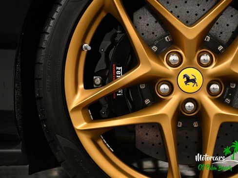 Used 2024 Ferrari Roma Spider RWD image 31