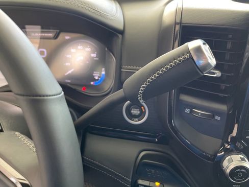 New 2024 RAM 2500 Limited image 9