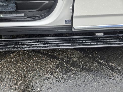 Used 2025 GMC Yukon Denali w/ Sun & Power Step Package image 47