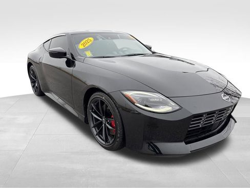 Used 2025 Nissan Z Performance w/ Floor Mat Package image 3
