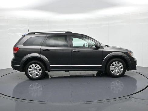 Used 2020 Dodge Journey SE FWD image 5