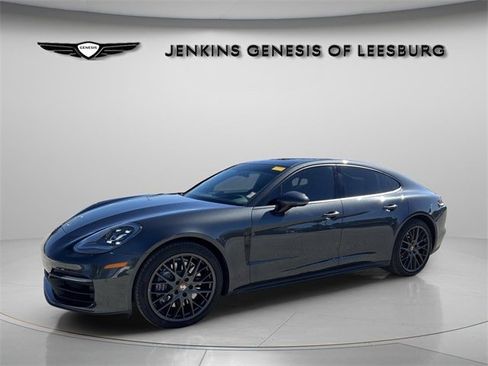 Used 2021 Porsche Panamera image 16