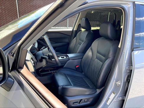 Used 2023 Nissan Rogue Platinum AWD/4WD image 24
