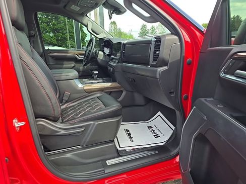 Used 2024 Chevrolet Silverado 1500 LT Trail Boss w/ Protection Package AWD/4WD image 30