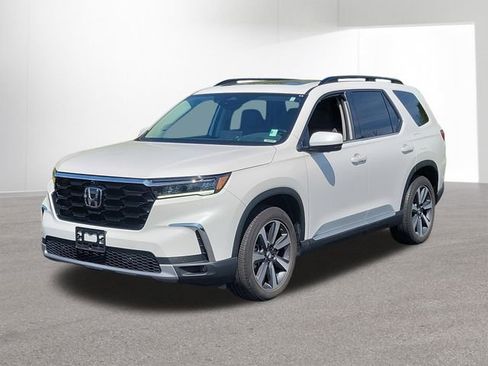 Used 2024 Honda Pilot Elite image 1