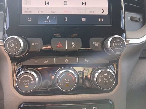 New 2026 RAM 2500 Big Horn AWD/4WD image 26