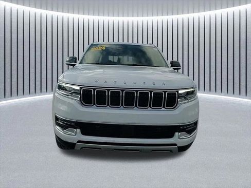 Certified 2024 Jeep Wagoneer Series III w/ Premium Group I AWD/4WD image 21