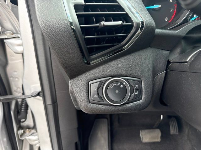 Used 2018 Ford Escape Titanium w/ Ford Safe & Smart Package AWD/4WD image 17