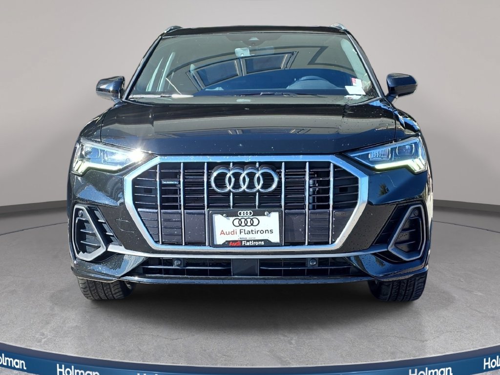 Certified 2024 Audi Q3 2.0T Premium AWD/4WD image 3