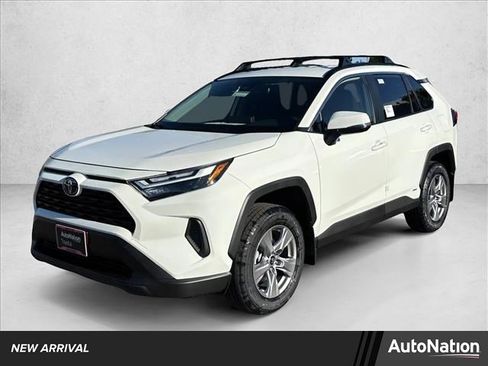 Certified 2025 Toyota RAV4 LE image 1