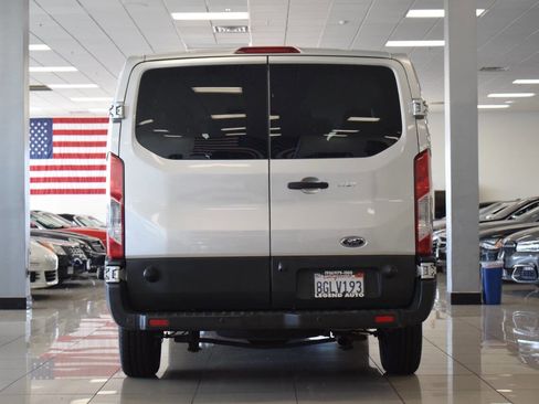 Used 2017 Ford Transit 350 XLT image 31