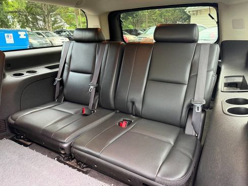 Used 2014 GMC Yukon XL SLT w/ SLT-2 Equipment Package AWD/4WD image 20