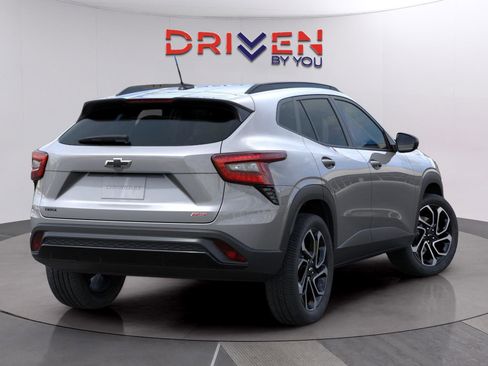 New 2026 Chevrolet Trax RS image 3