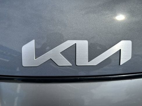 Used 2024 Kia Sportage EX FWD image 10
