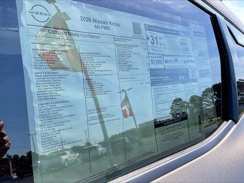 New 2026 Nissan Kicks SR FWD image 15