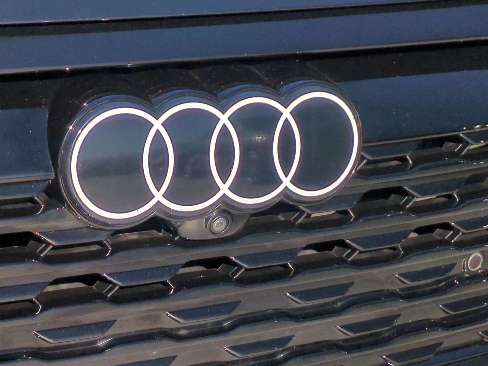 Used 2024 Audi Q8 e-tron Premium Plus w/ Premium Plus Package AWD/4WD image 25