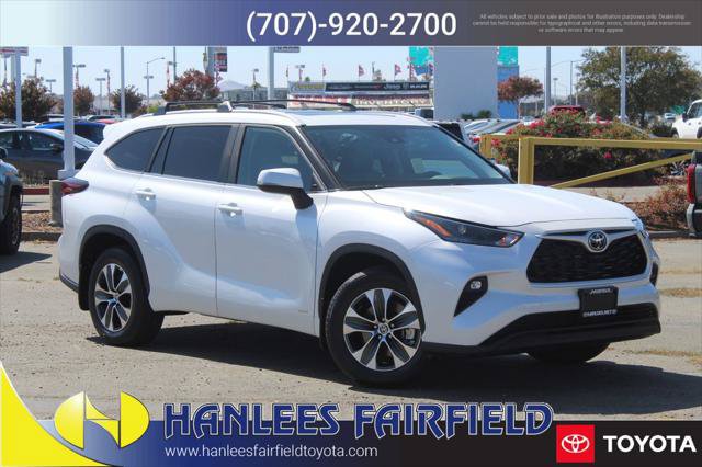 Certified 2026 Toyota Highlander XLE AWD/4WD image 1