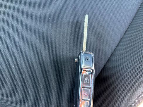 Used 2025 Kia Sportage LX image 22