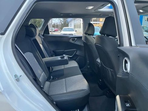 Used 2023 Kia Soul EX image 19